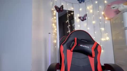 junovaughn online show from October 13, 2:13 am