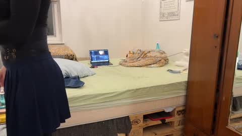 juralen online show from April 5, 12:29 am