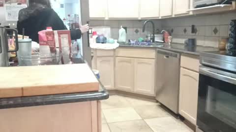 Jommie online show from April 4, 8:27 pm