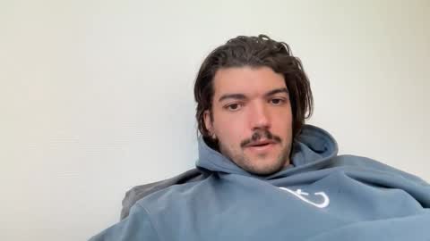 just_a_guy_with_a_big_cock online show from April 24, 8:49 am