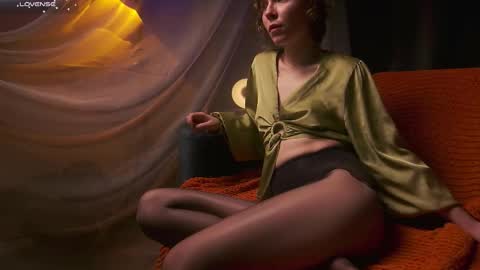 Caroline but call me Carrie online show from December 18, 9:48 am