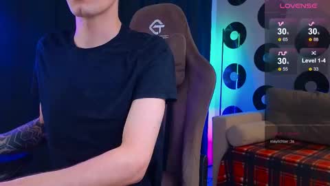 Snapshot of just_sammy chatting on October 20, 8:03 pm Samuel online show from October 20, 8:03 pm