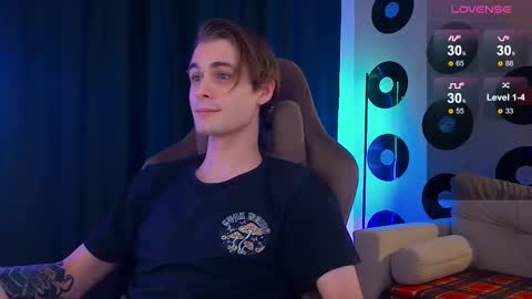 Snapshot of just_sammy chatting on October 16, 7:35 pm Samuel online show from October 16, 7:35 pm