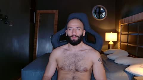 Justin online show from January 6, 9:43 pm