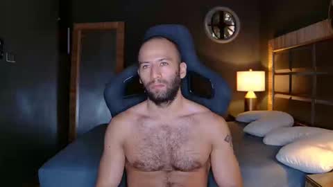 Justin online show from February 19, 1:28 pm