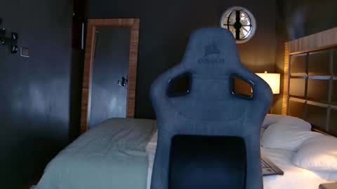 Justin online show from March 4, 1:59 pm