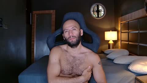 Justin online show from February 24, 1:31 pm