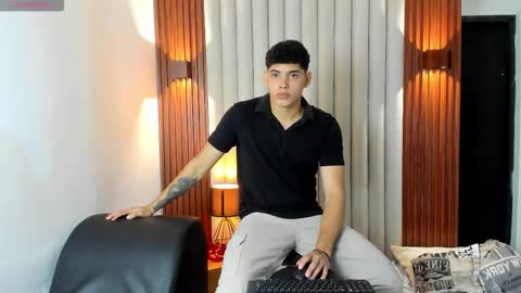 Justin online show from December 17, 8:26 pm