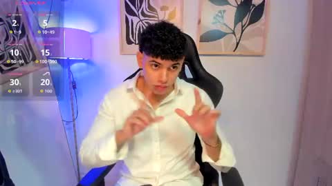 justin_payn14 online show from June 10, 1:32 pm