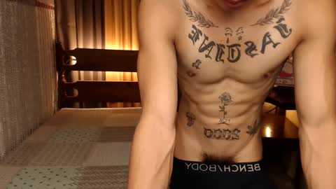 Snapshot of justine_hunk chatting on January 4, 6:41 am justine_hunk online show from January 4, 6:41 am
