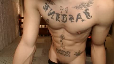 justine_hunk online show from February 22, 4:20 pm