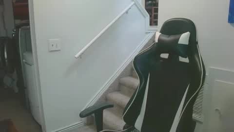 justintym69 online show from October 12, 9:38 pm