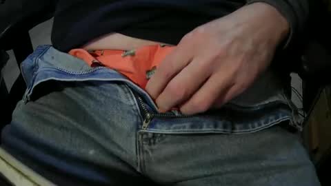 Justme39057 online show from October 22, 7:04 pm