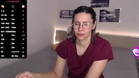 Julie online show from February 17, 4:55 am