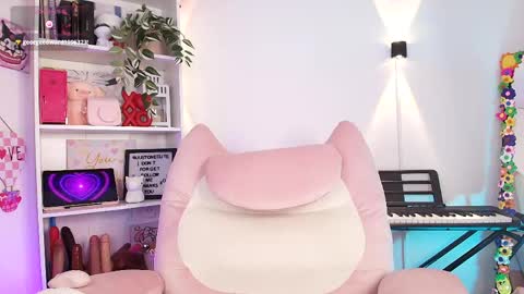 Emy online show from April 18, 3:52 am