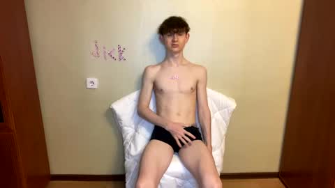 Snapshot of k1tty_b0y chatting on January 10, 6:49 pm k1tty b0y online show from January 10, 6:49 pm