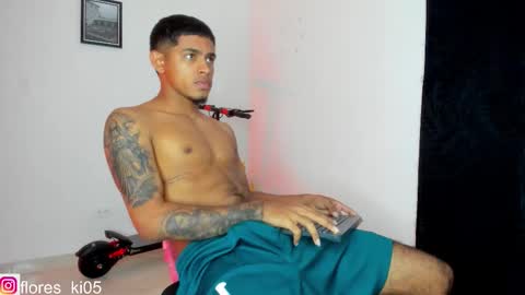 k_florez online show from December 22, 12:06 am