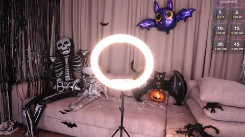 Amely online show from November 1, 4:44 am