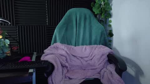 Snapshot of kad_kad chatting on February 26, 6:15 pm Kanela online show from February 26, 6:15 pm