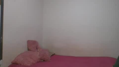 KAHELIINDEPENDENT MODEL online show from December 29, 2:17 am