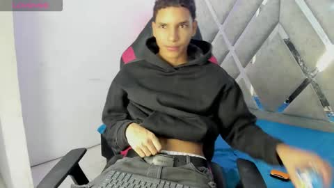 KAI online show from December 20, 3:57 am