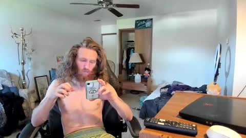 Kaiku77 online show from April 22, 6:37 pm