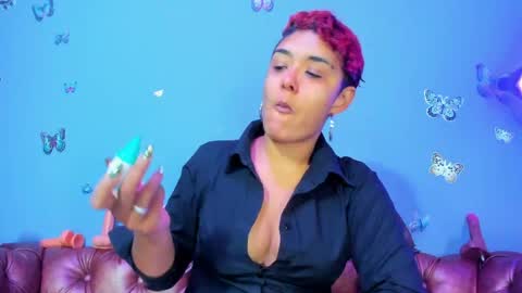 kaira_mosse_ online show from March 26, 12:10 pm