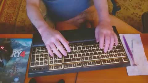 Leon online show from January 20, 10:15 pm