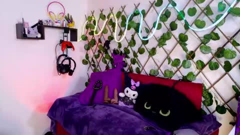 Kalypzo  online show from April 18, 9:04 pm