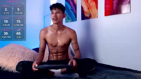 Kami online show from April 20, 6:33 pm