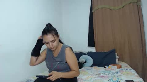kammy   y   camila online show from May 15, 10:50 pm