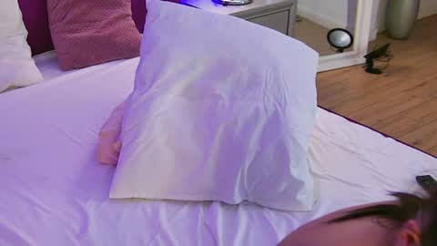 Kandy online show from April 23, 12:40 pm