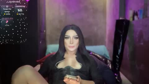 Snapshot of kardeyfynes chatting on October 11, 8:19 am MARIA online show from October 11, 8:19 am