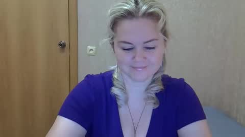 karennelsonx online show from January 9, 11:16 am