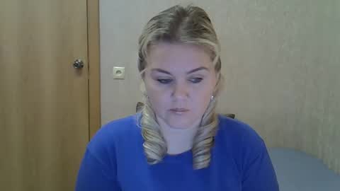 karennelsonx online show from May 7, 5:41 pm