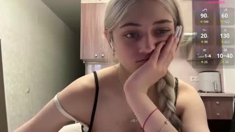 May online show from August 1, 2:29 pm