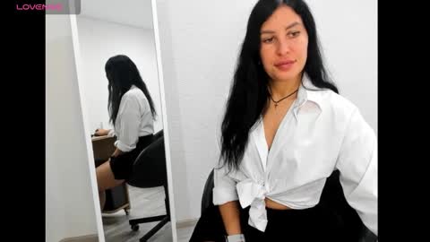 Snapshot of karensvip chatting on October 3, 5:27 am KarensVIP online show from October 3, 5:27 am