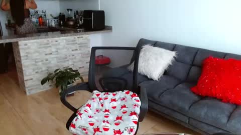 karime lee online show from April 15, 7:58 pm