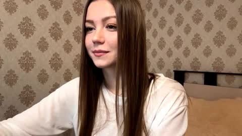 Violet online show from October 3, 4:54 am