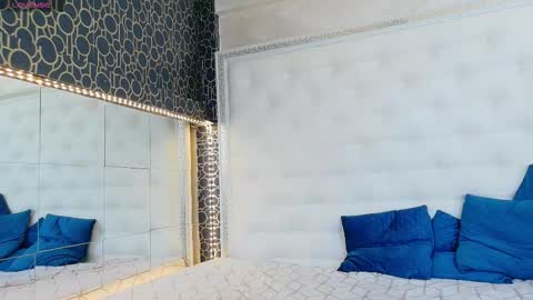 KARISSIA online show from March 17, 6:40 am