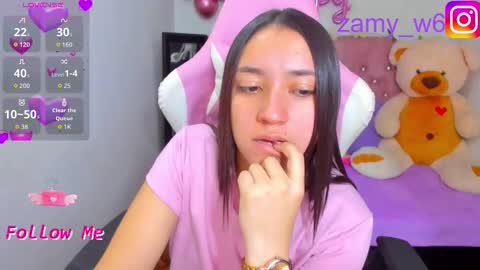 Snapshot of karla_cutee1 chatting on October 25, 3:12 pm karla online show from October 25, 3:12 pm