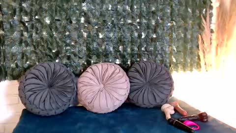 karla ferrer online show from April 22, 6:59 pm