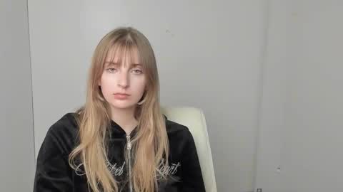 Karla online show from October 2, 1:43 pm