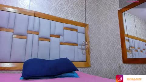 karolina  online show from November 1, 7:13 pm