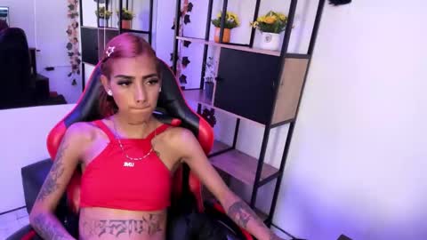 karlaslutskinny__ online show from December 3, 3:29 am