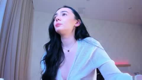 Snapshot of karli_grei chatting on December 6, 4:22 pm karli_grei online show from December 6, 4:22 pm