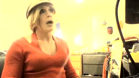 Karlie Kross online show from June 19, 3:12 am