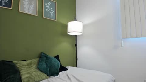 Karlye online show from September 17, 12:19 pm