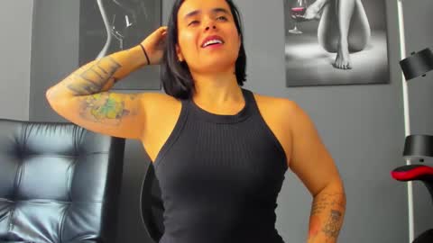   online show from December 5, 5:00 pm