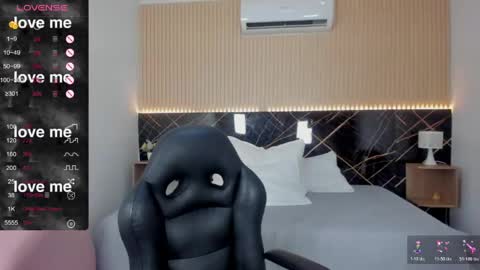 karol_cortes online show from April 29, 5:30 pm